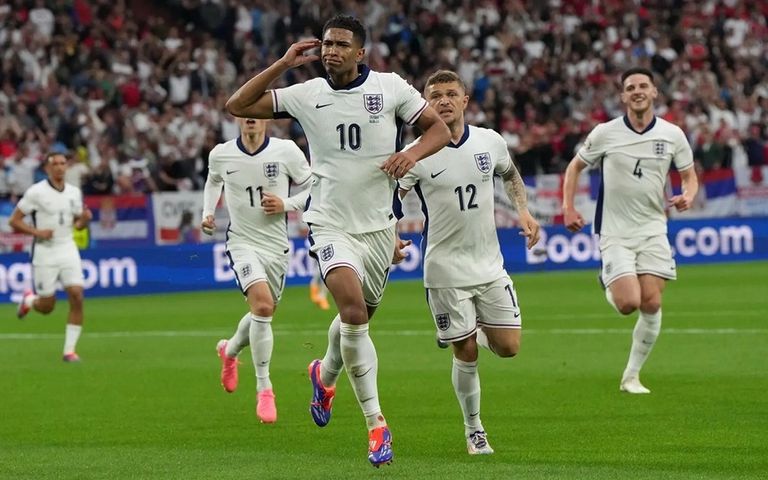 بيلينغهام نجم منتخب إنجلترا ضد صربيا بيلينغهام نجم منتخب إنجلترا ضد صربيا