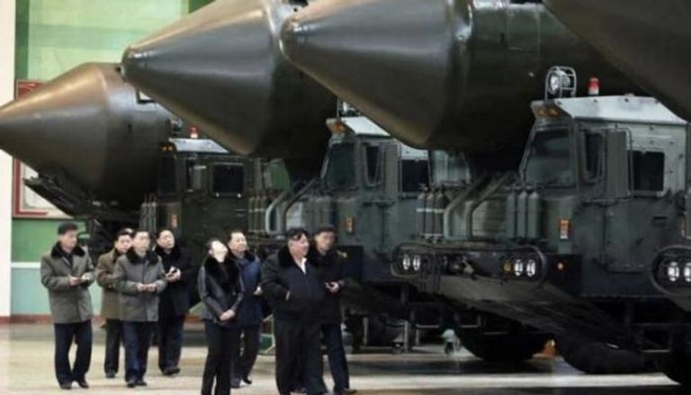 زعيم  كوريا الشمالية يتفقد مصنعا عسكريا - أرشيفية