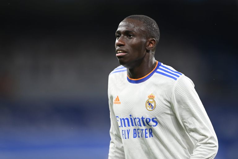 فيرلاند ميندي كارلو أنشيلوتي مدرب ريال مدريد