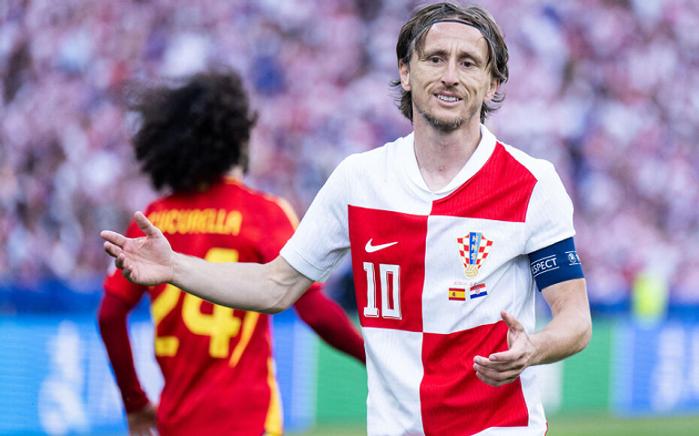مودريتش ضد إسبانيا لوكا مودريتش