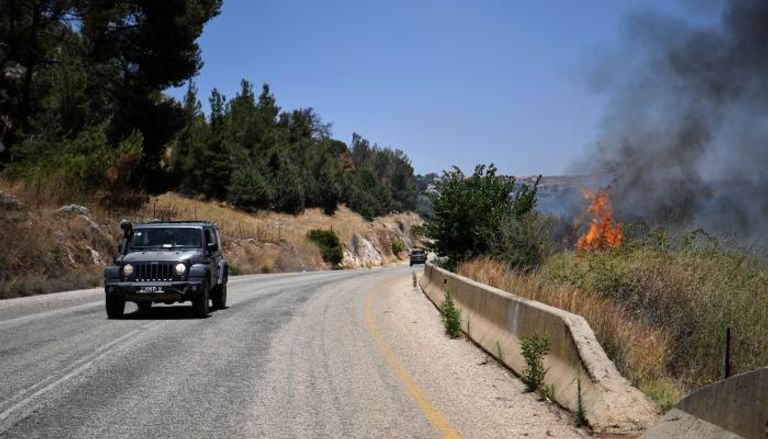 النيران تشتعل على الجانب الإسرائيلي من الحدود مع لبنان