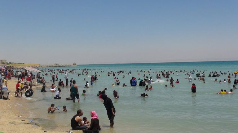 شاطئ السادات أحد أفضل الشواطئ في العين السخنة السياحة في العين السخنة
