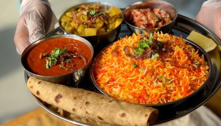 المطعم يقدم مأكولات هندية - أرشيفية