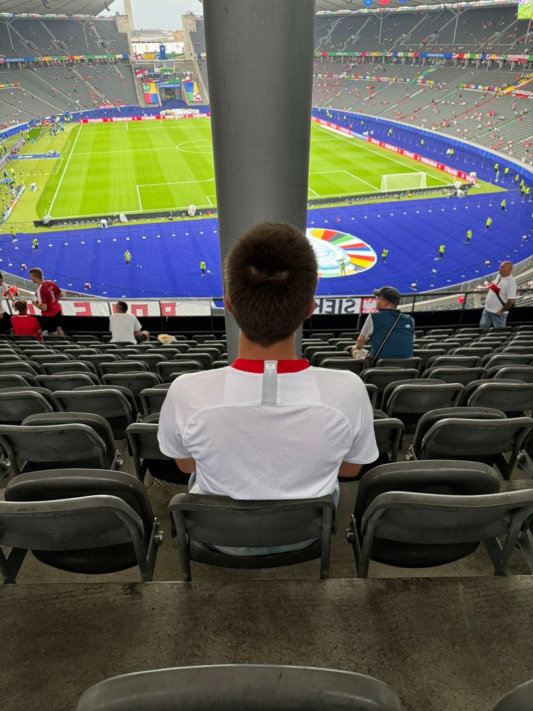 أتعس مشجع في يورو 2024 الجماهير في يورو 2024