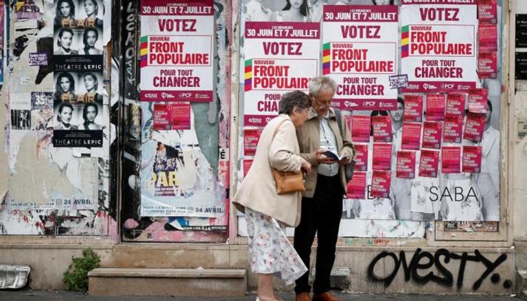 ملصقات للانتخابات البرلمانية الفرنسية