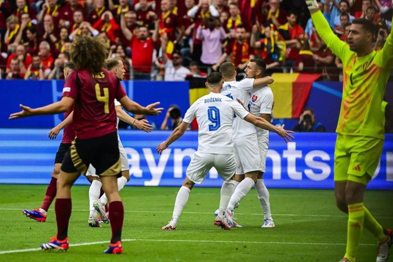 منتخب بلجيكا المدرب البلجيكي توم سينتفيت