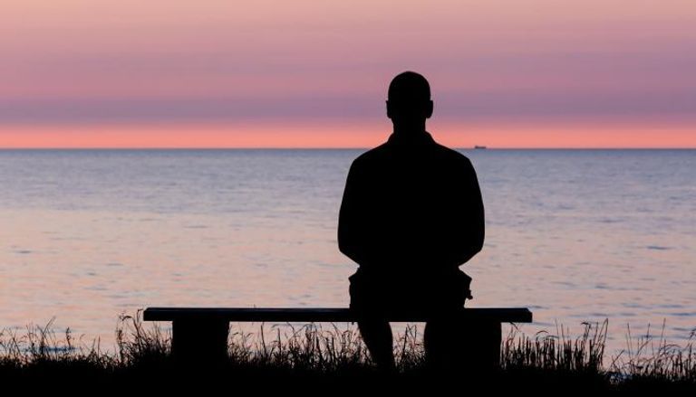 الوحدة قد تكون سببا للإصابة بالسكتة الدماغية