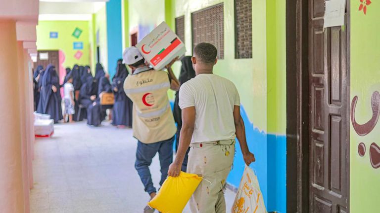 المساعدات الإماراتية إلى حضرموت