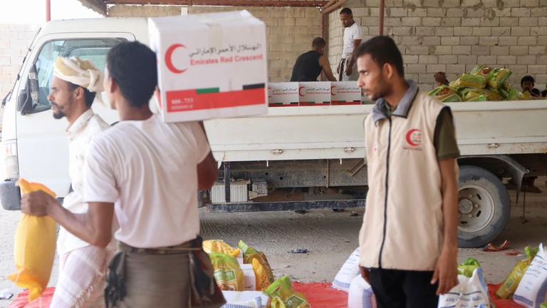 المساعدات الإماراتية إلى حضرموت