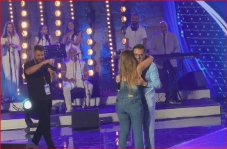 راغب علامة ومعجبة في تونس