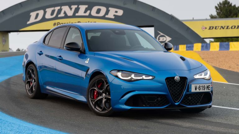 طراز Giulia Quadrifoglio طراز Bugatti Chiron