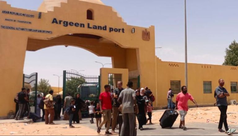معبر إرقين الحدودي بين مصر والسودان - أرشيفية