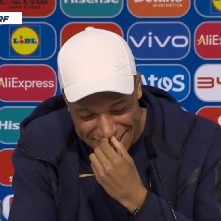 مبابي كيليان مبابي نجم منتخب فرنسا