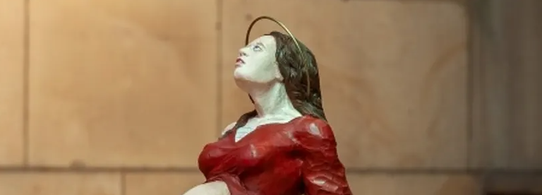 تمثال للسيدة العذراء