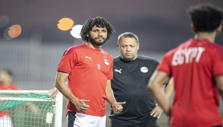 محمد النني لاعب منتخب مصر