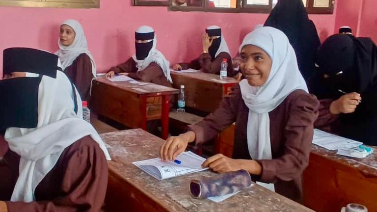 طلاب الثانوية العامة باليمن