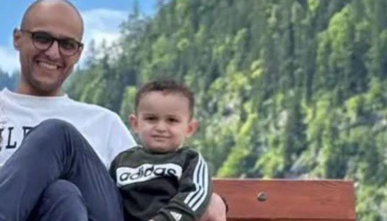 قفز إلى الشلال لإنقاذ طفله فمات معه.. مأساة طبيب سعودي تحزن «السوشيال ميديا»