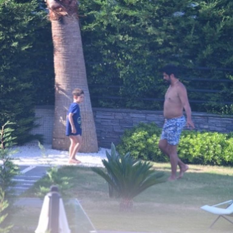 الممثل التركي بوراك أوزتشيفيت