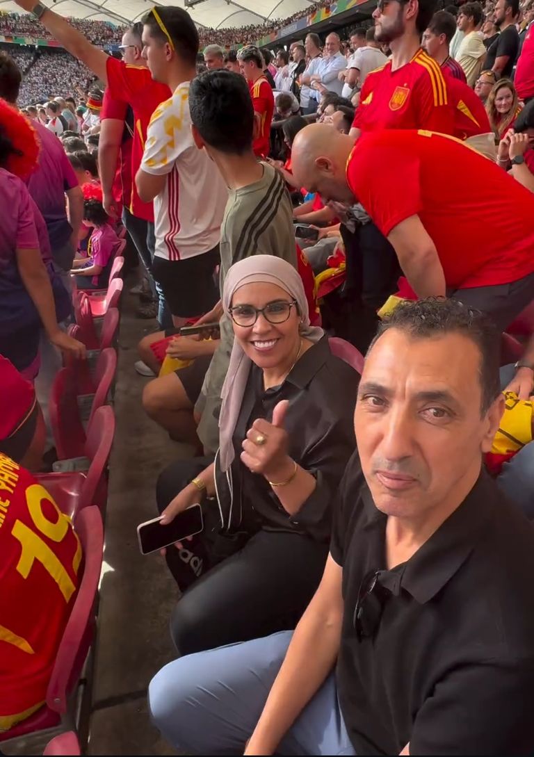 آدم أزنو آدم أزنو لاعب بايرن ميونخ الألماني