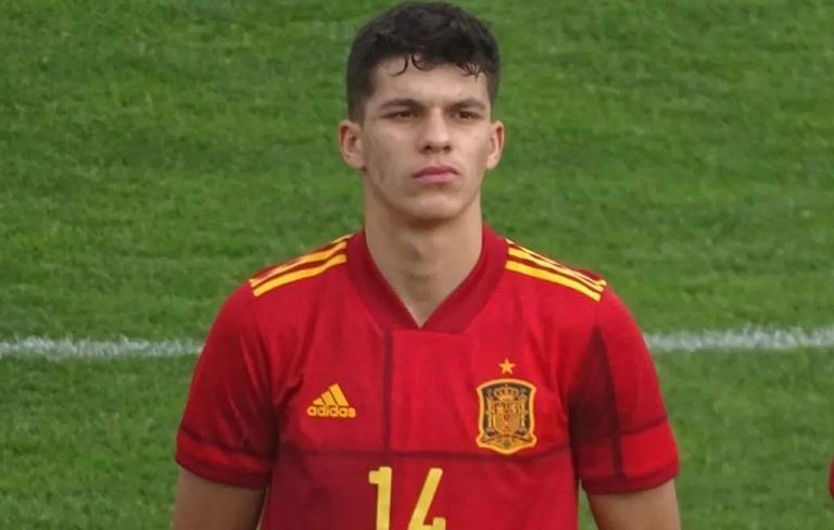 وسيم "سيمو" قداري  منتخب إسبانيا للشباب