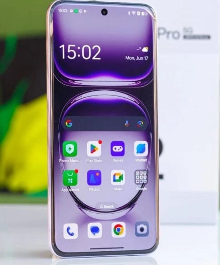 هاتف Oppo Reno 12