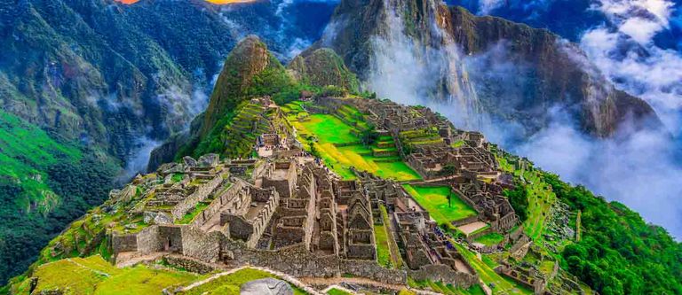 بيرو أحد وجهات سياحية للسفر في فصل الصيف 2024 وجهات سياحية للسفر في فصل الصيف 2024