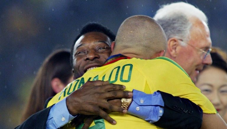 بيليه ورونالدو لامين يامال نجم برشلونة الواعد بقميص منتخب إسبانيا