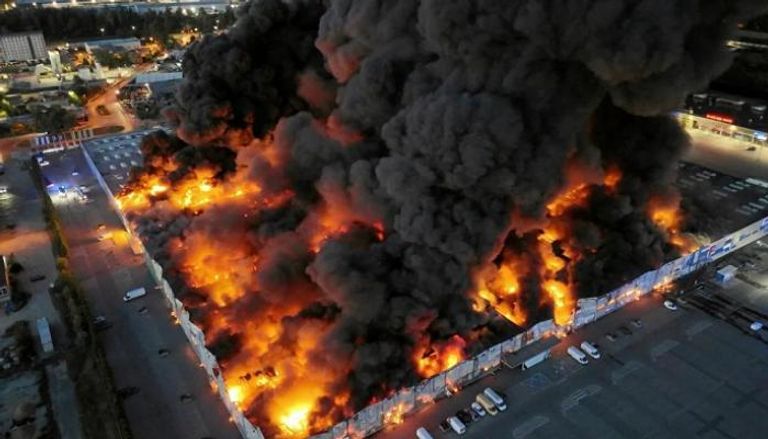 اتهام لروسيا بالضلوع في حريق أكبر مركز تسوق في وارسو مايو 2024