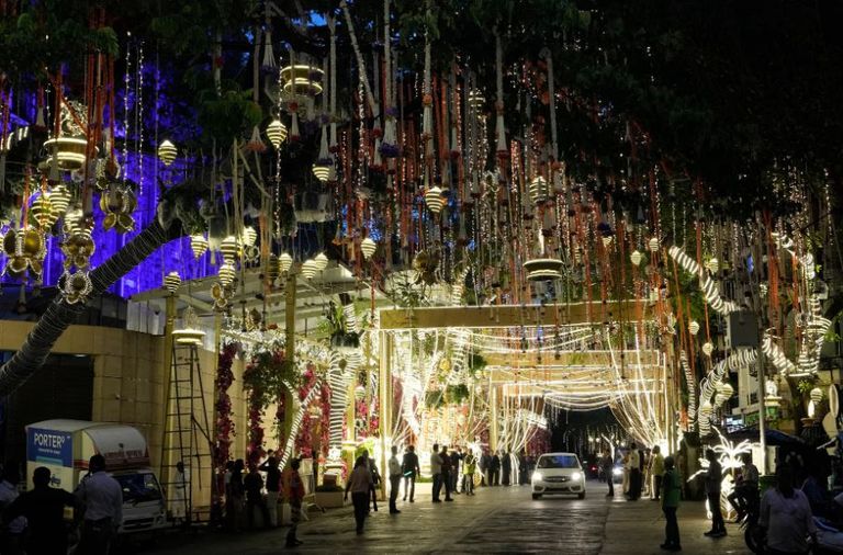 أنانت أمباني وخطيبته