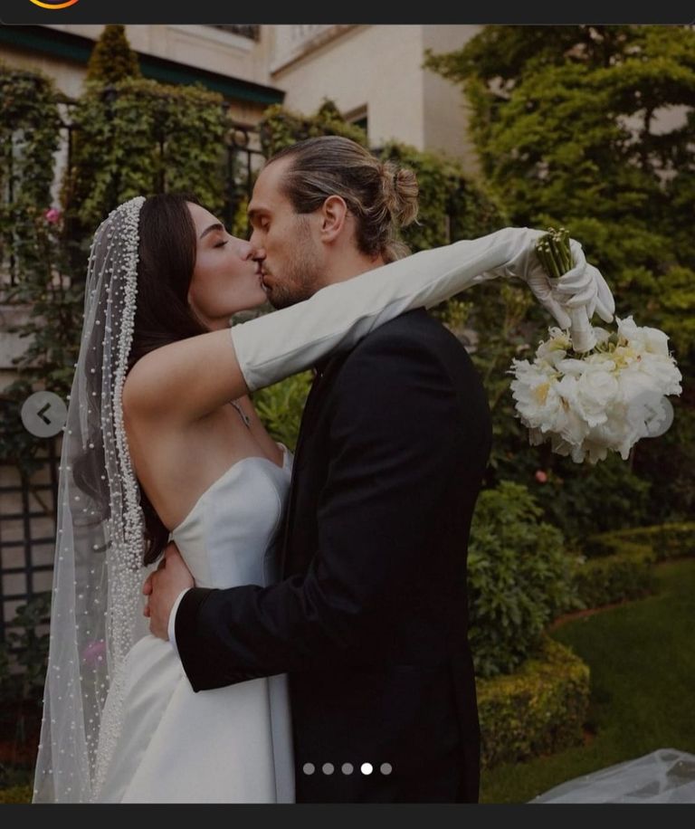 ميليسا ويوسف يازيجي في حفل الزفاف