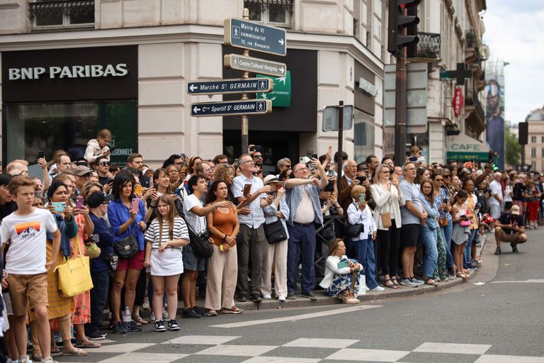 رحلة الشعلة الأولمبية تنطلق في باريس