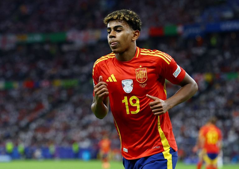 لامين يامال نجم منتخب إسبانيا الواعد نهائي يورو 2024 بين إسبانيا وإنجلترا