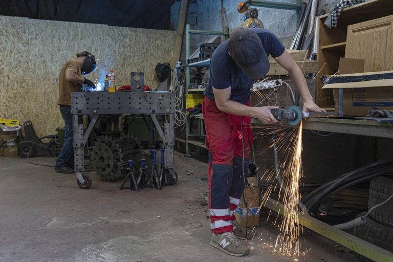 آلية عسكرية غير مأهولة صنعتها أوكرانيا لساحة المعركة