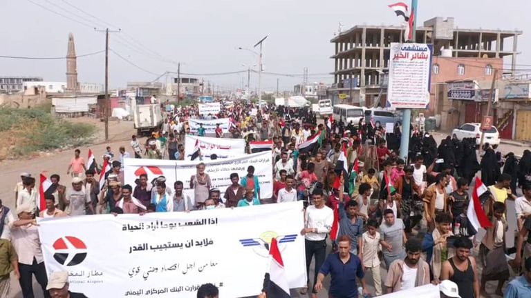 جانب من الاحتجاجات