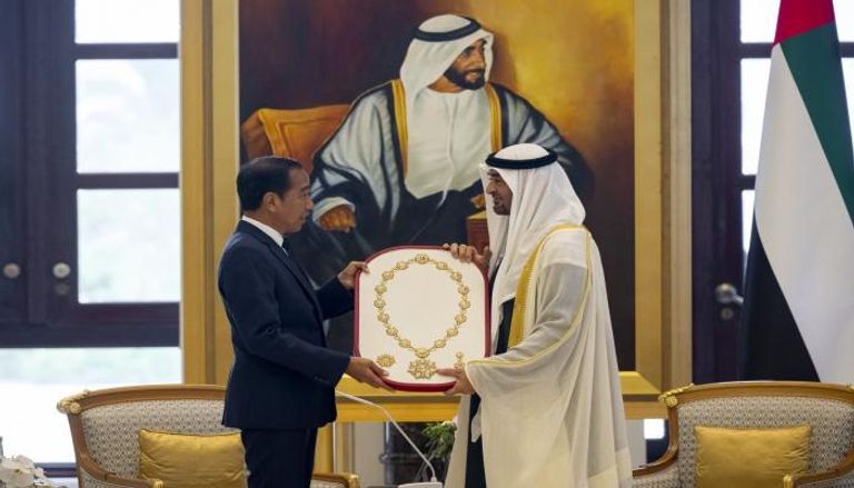 الشيخ محمد بن زايد آل نهيان والرئيس الإندونيسي 