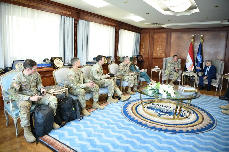 قناة السويس