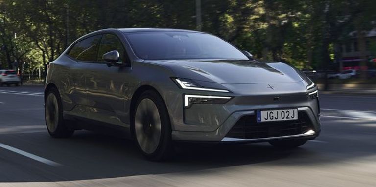 مواصفات سيارة بوليستار 4 2025