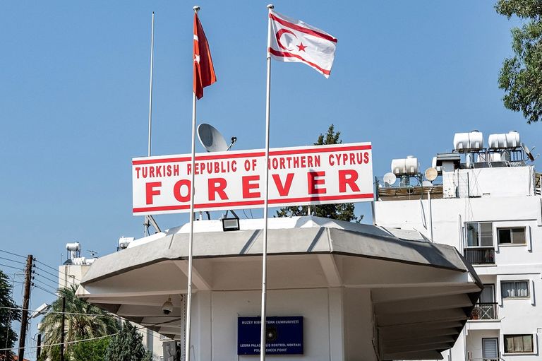 الرئيس القبرصي يحيي الذكرى 