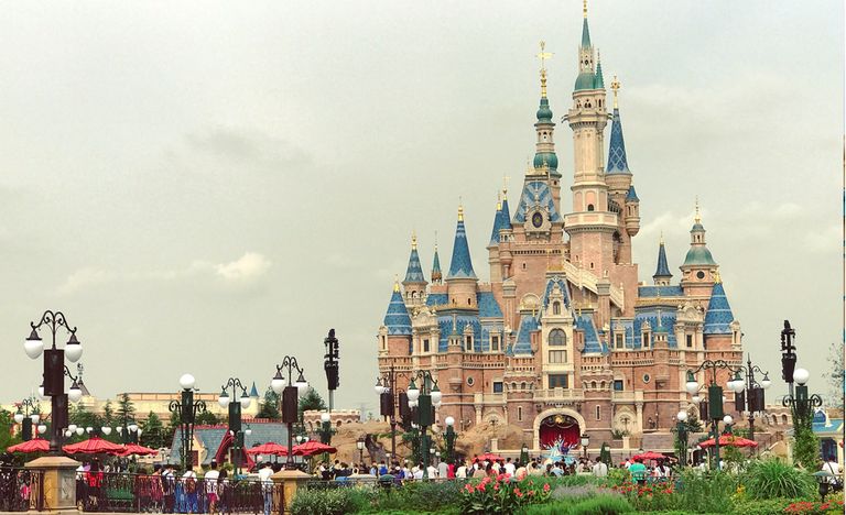 منتزه ديزني لاند أحد أماكن السياحة في كاليفورنيا