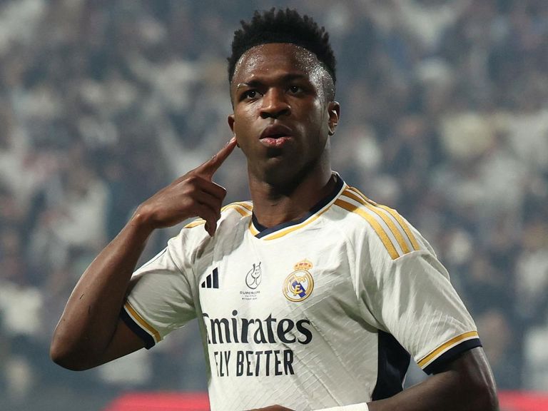 الفرنسي كريم بنزيما مهاجم ريال مدريد