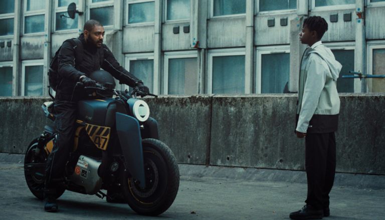 مشهد من فيلم The Kitchen قائمة أفضل أفلام خيال علمي في 2024