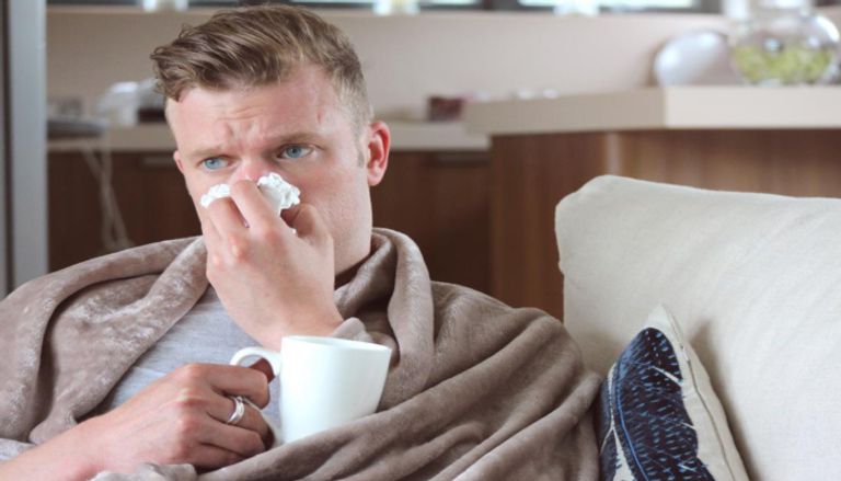 أسباب سيلان الأنف في الصباح أسباب سيلان الأنف في الصباح