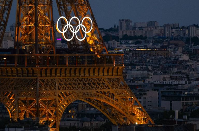 ليدي غاغا وسيلين ديون وآية ناكامورا