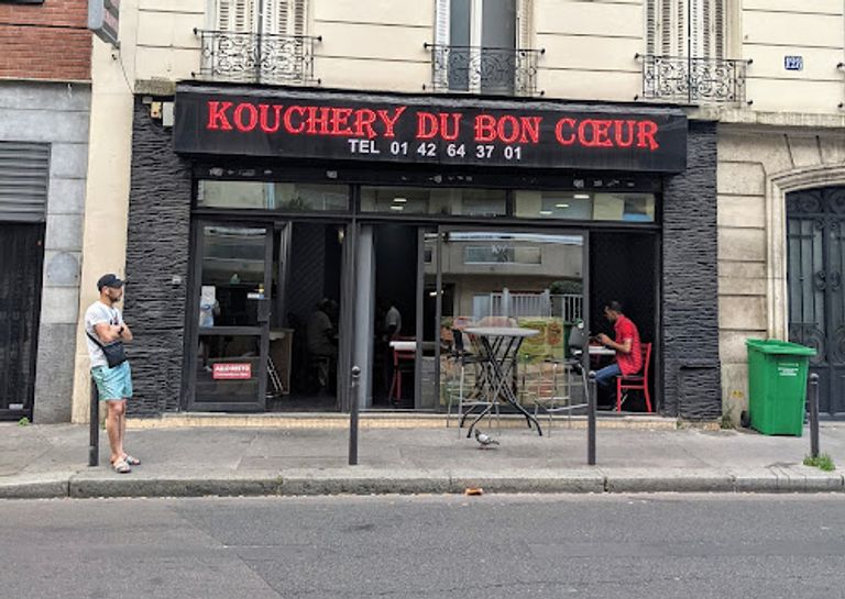 أحد مطاعم باريس