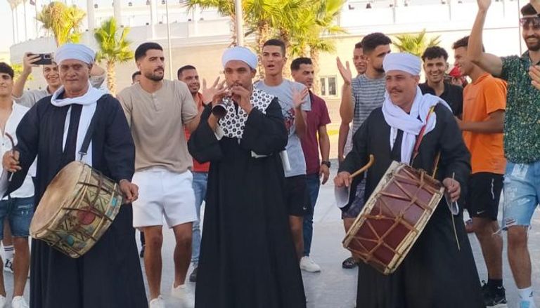 الفنون الشعبية تشعل مهرجان العلمين بمصر