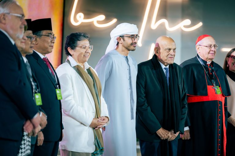 علما  الإمارات وتشيلي
