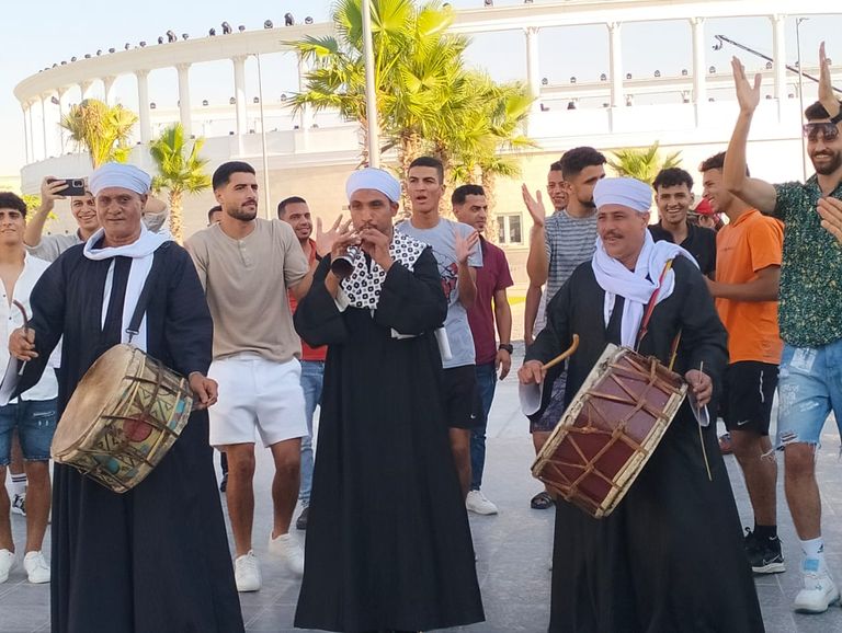 الفنون الشعبية تتوهج في مهرجان العلمين 