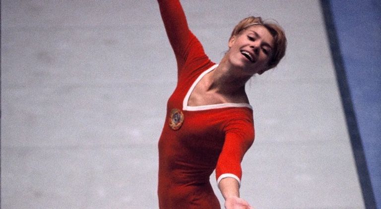 لاريسا لاتينينا السباح الأسطوري مايكل فيلبس