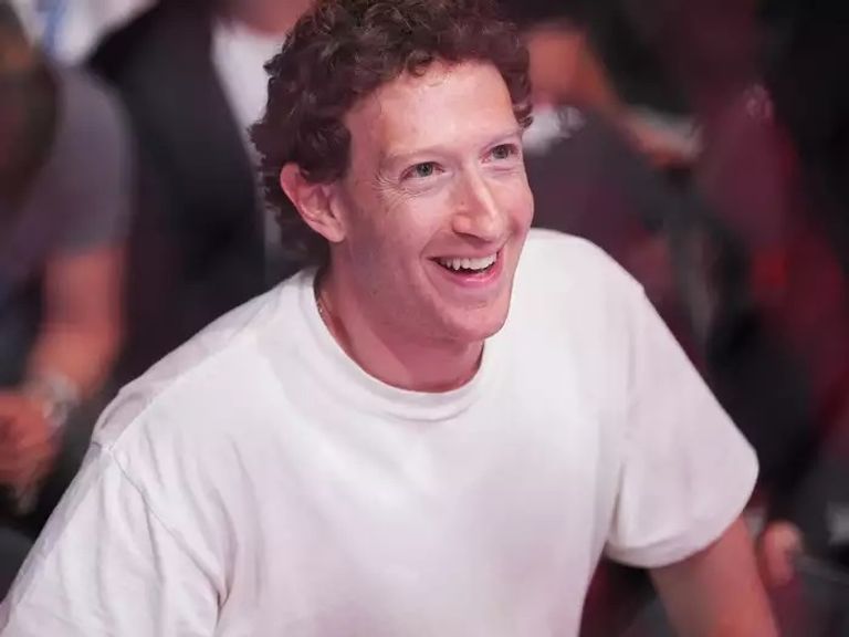 رئيس شركة ميتا مارك زوكربيرج رئيس شركة Xai إيلون ماسك