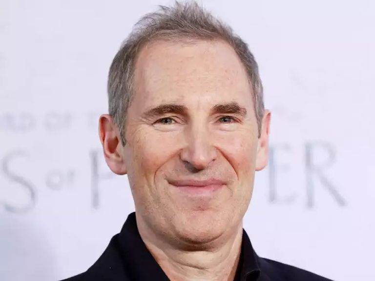 رئيس شركة أمازون أندي جاسي رئيس شركة Xai إيلون ماسك